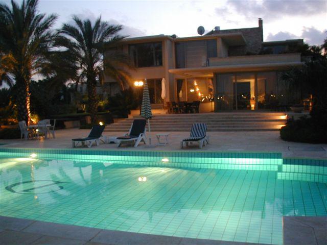 villa in caesarea